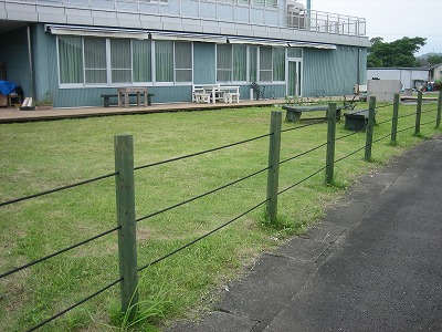 防護柵　木柵