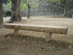 丸太ベンチ・木製ベンチ